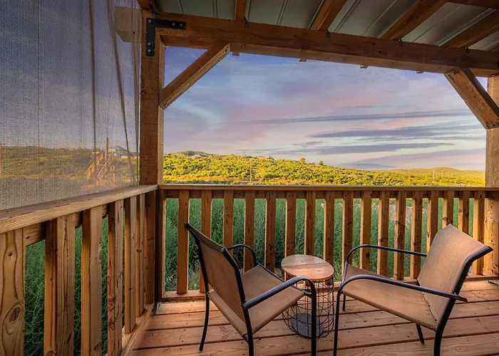 -pet Friendly- Miners #6 - King Bed With Private Balcony *