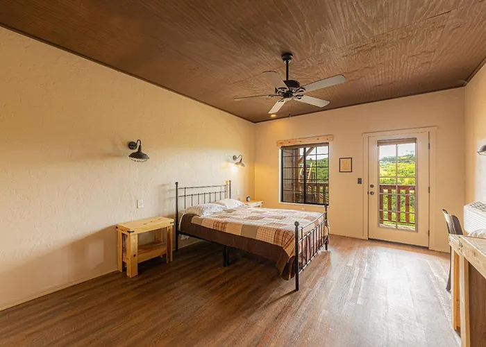 -pet Friendly- Miners #6 - King Bed With Private Balcony Chalet Tombstone